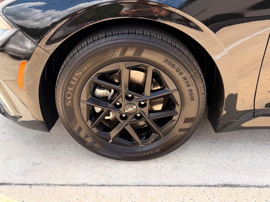 2025 Kia K5 - $20,950