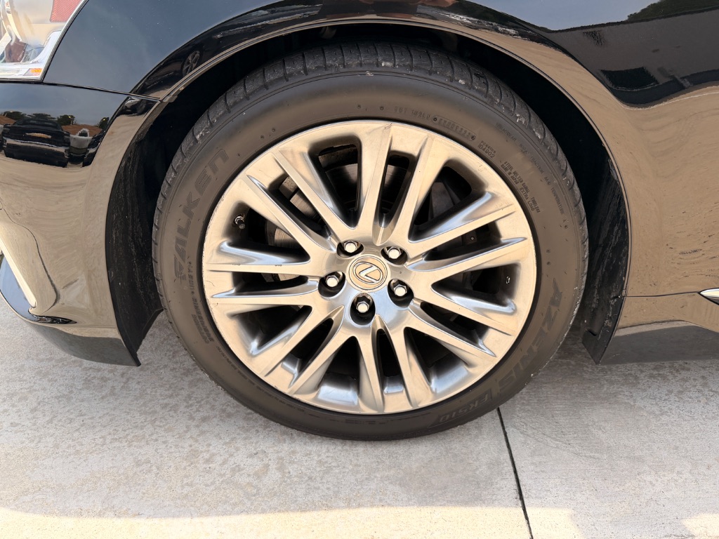 2013 Lexus LS - $18,950