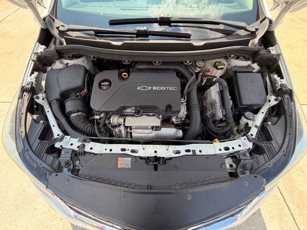 2018 Chevrolet Cruze - $8,950
