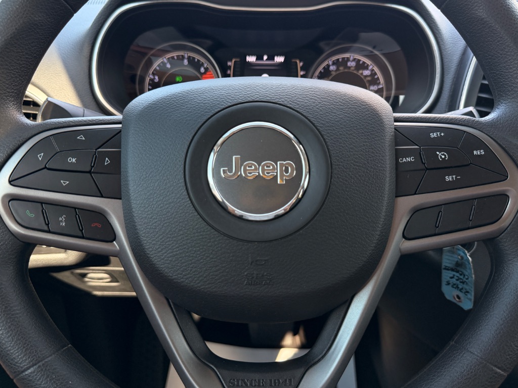 2019 Jeep Cherokee - $9,950