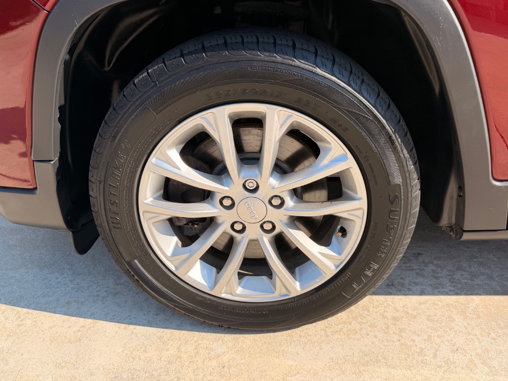 2019 Jeep Cherokee - $9,950