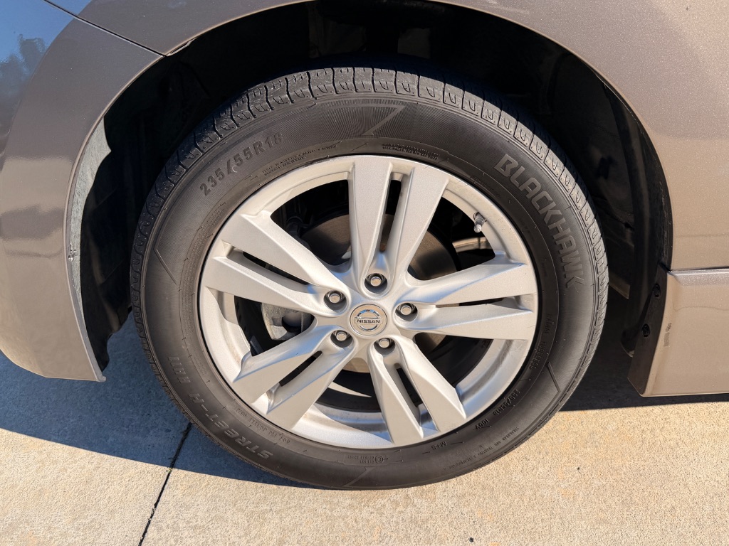 2015 Nissan Quest - $11,950