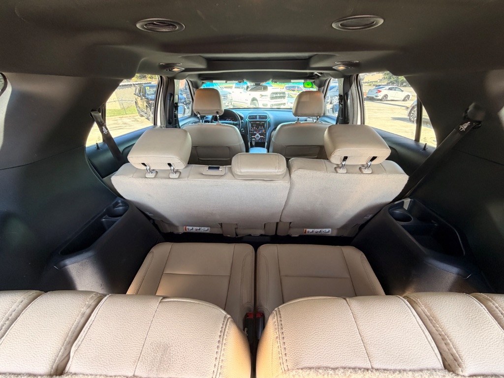 2016 Ford Explorer - $9,950