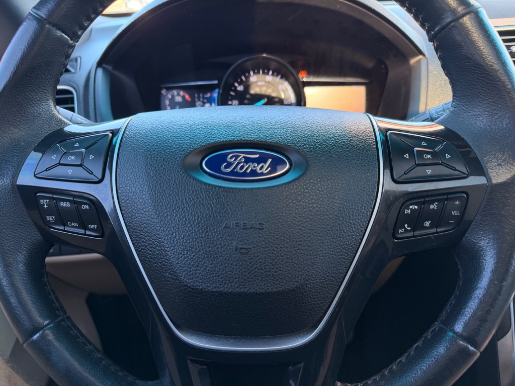 2016 Ford Explorer - $9,950