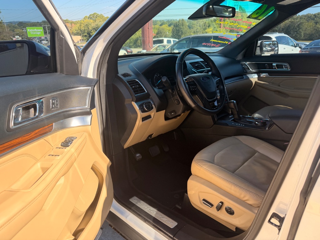 2016 Ford Explorer - $9,950