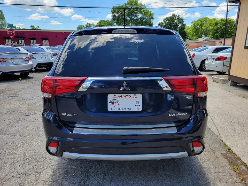 2016 Mitsubishi Outlander - $7,995