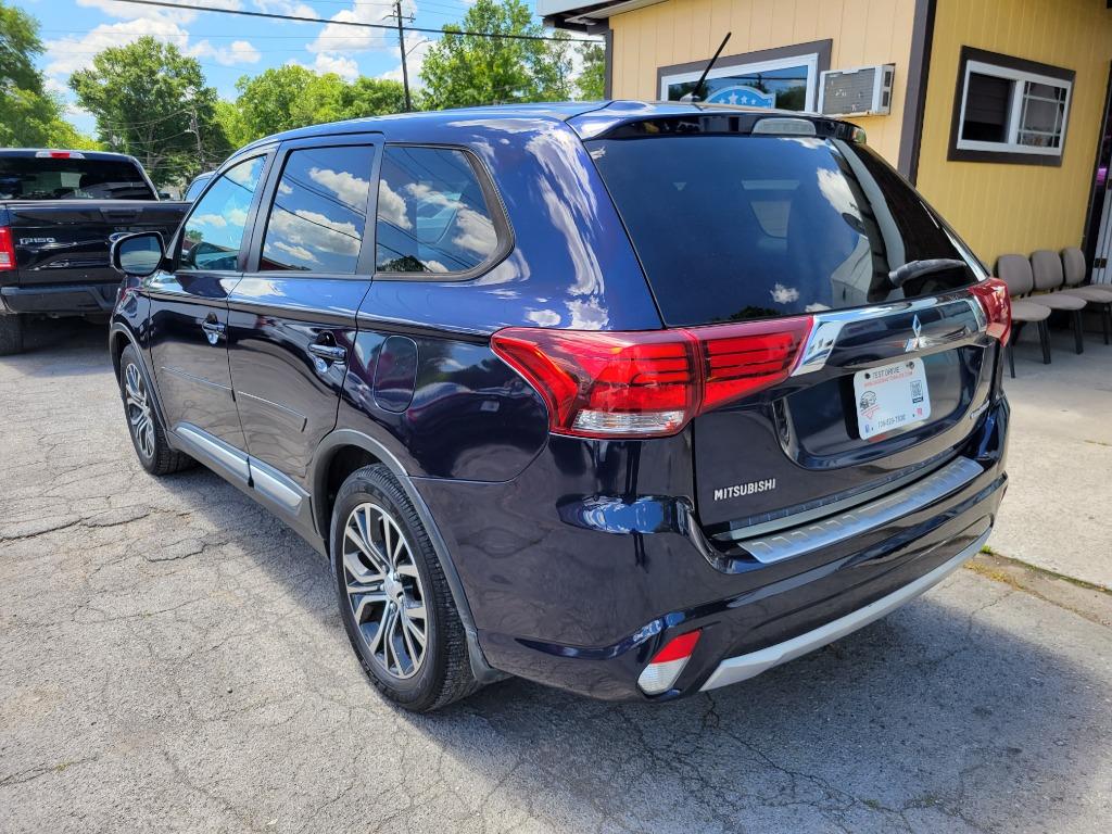 2016 Mitsubishi Outlander - $7,995