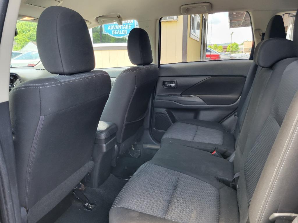 2016 Mitsubishi Outlander - $7,995