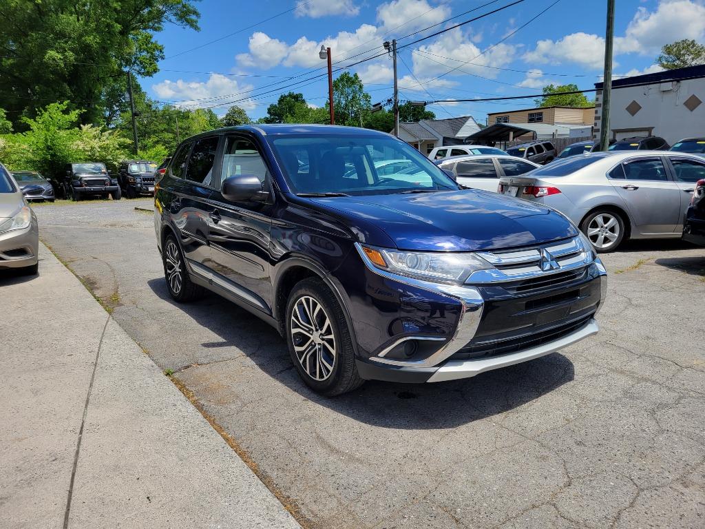 2016 Mitsubishi Outlander - $7,995