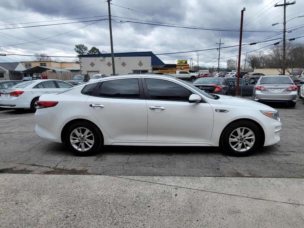 2016 Kia Optima - $13,995
