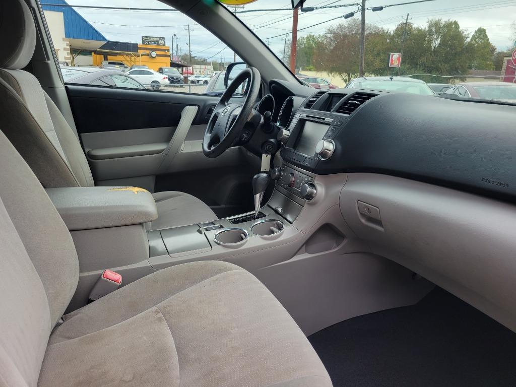 2011 Toyota Highlander photo