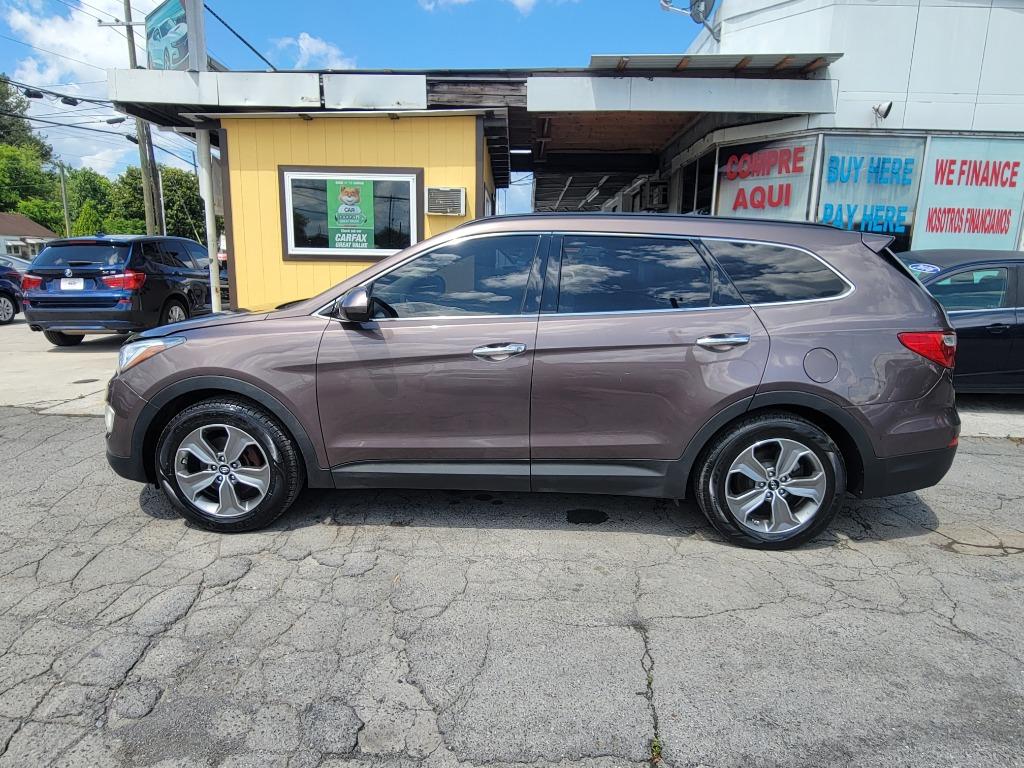 2015 Hyundai Santa Fe - $15,995
