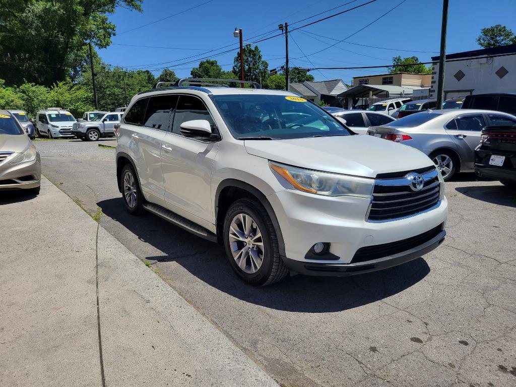 2015 Toyota Highlander - $22,995