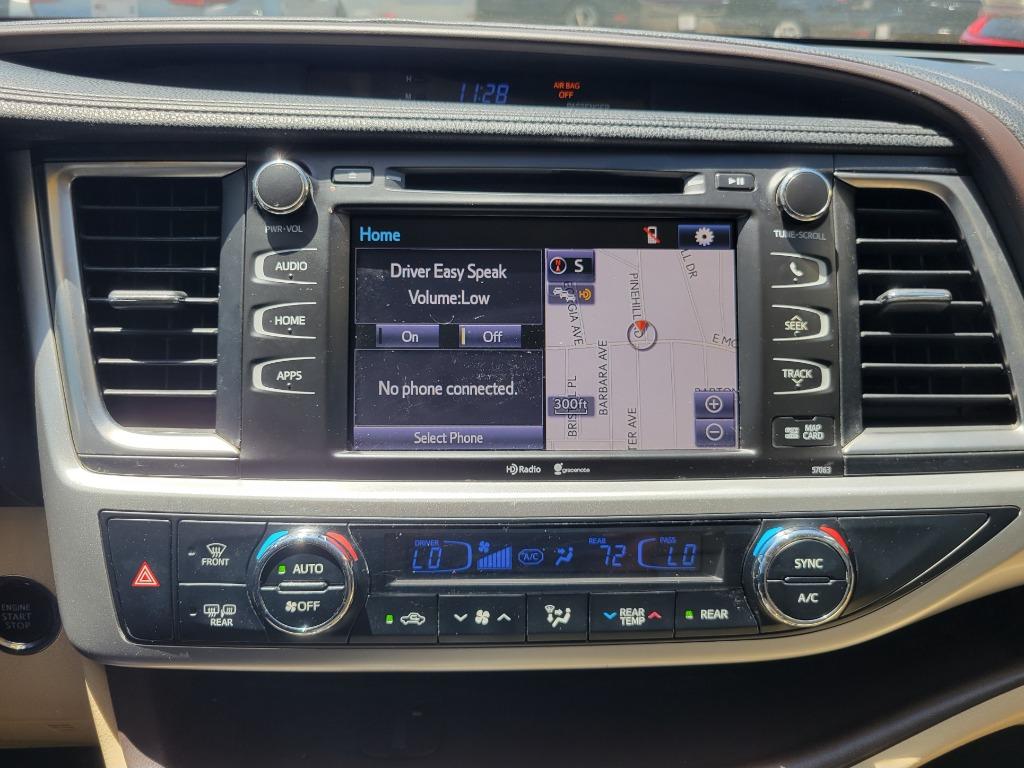 2015 Toyota Highlander - $22,995