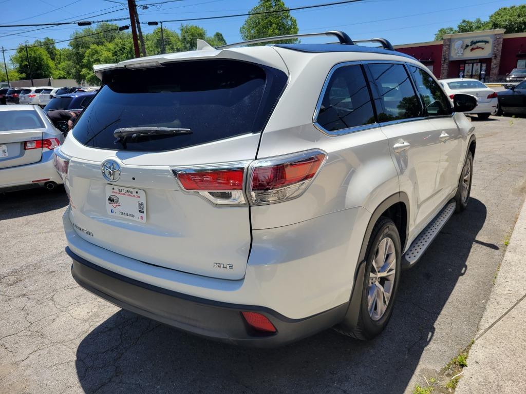 2015 Toyota Highlander - $22,995
