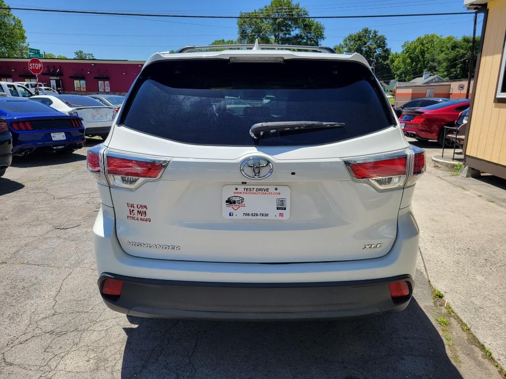 2015 Toyota Highlander - $22,995