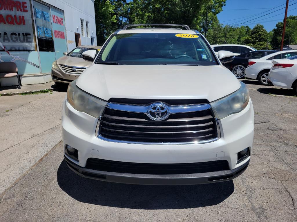 2015 Toyota Highlander - $22,995
