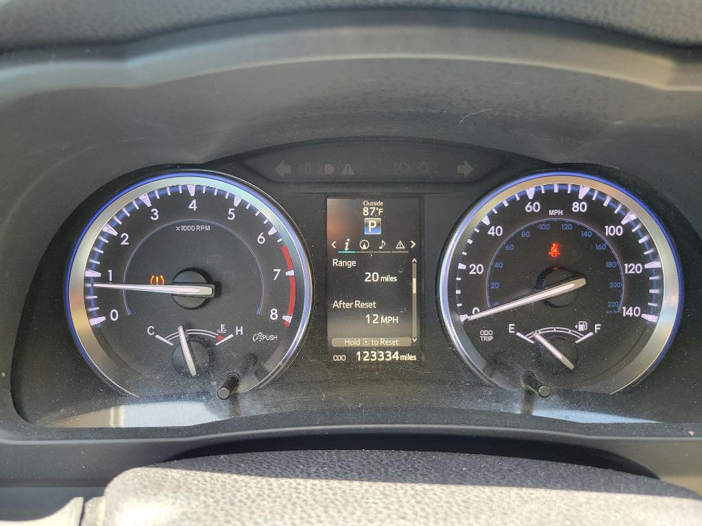 2015 Toyota Highlander - $22,995