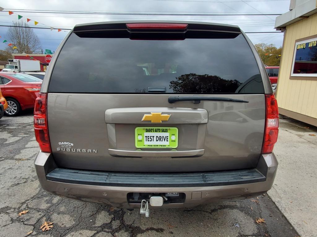 2013 Chevrolet Suburban LT 1500 photo