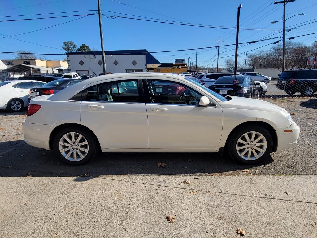 2010 Chrysler Sebring - $9,995