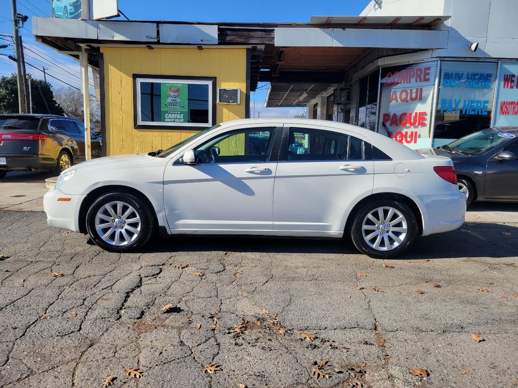 2010 Chrysler Sebring - $9,995