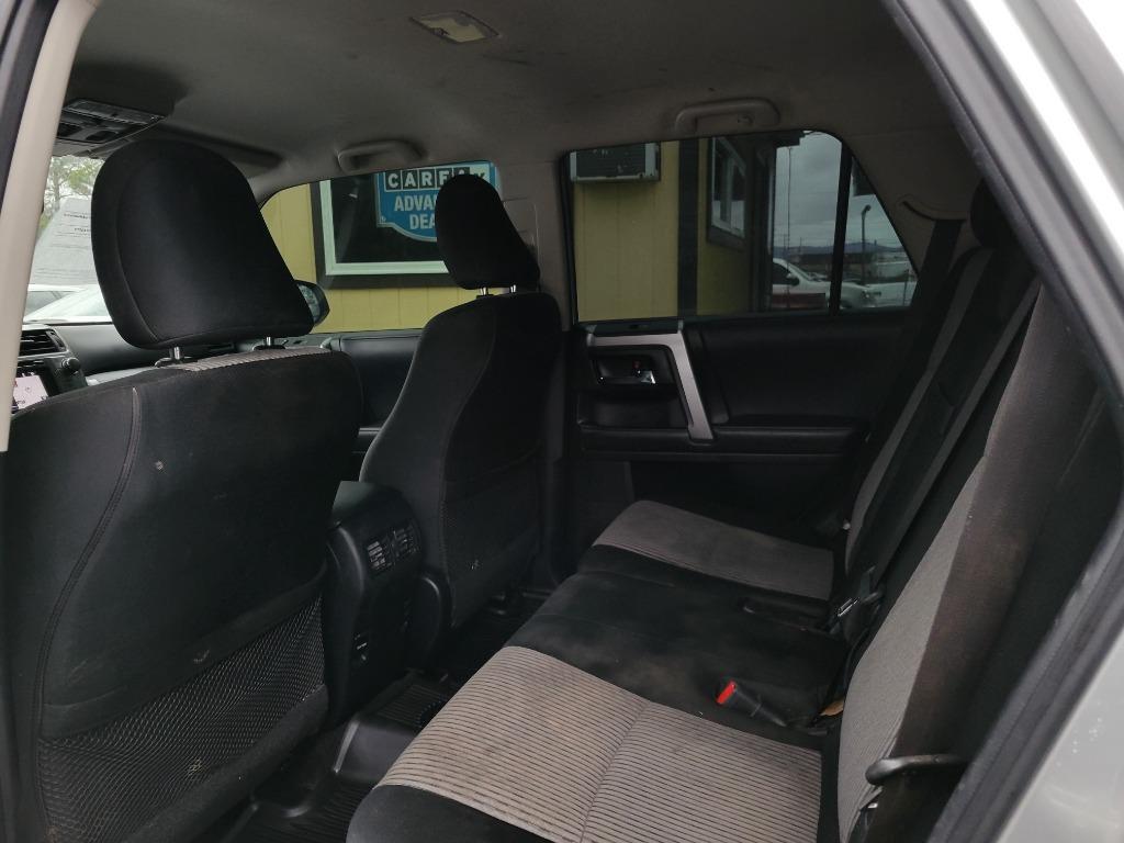 2018 Toyota 4Runner SR5 photo