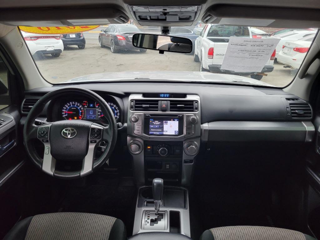 2018 Toyota 4Runner SR5 photo