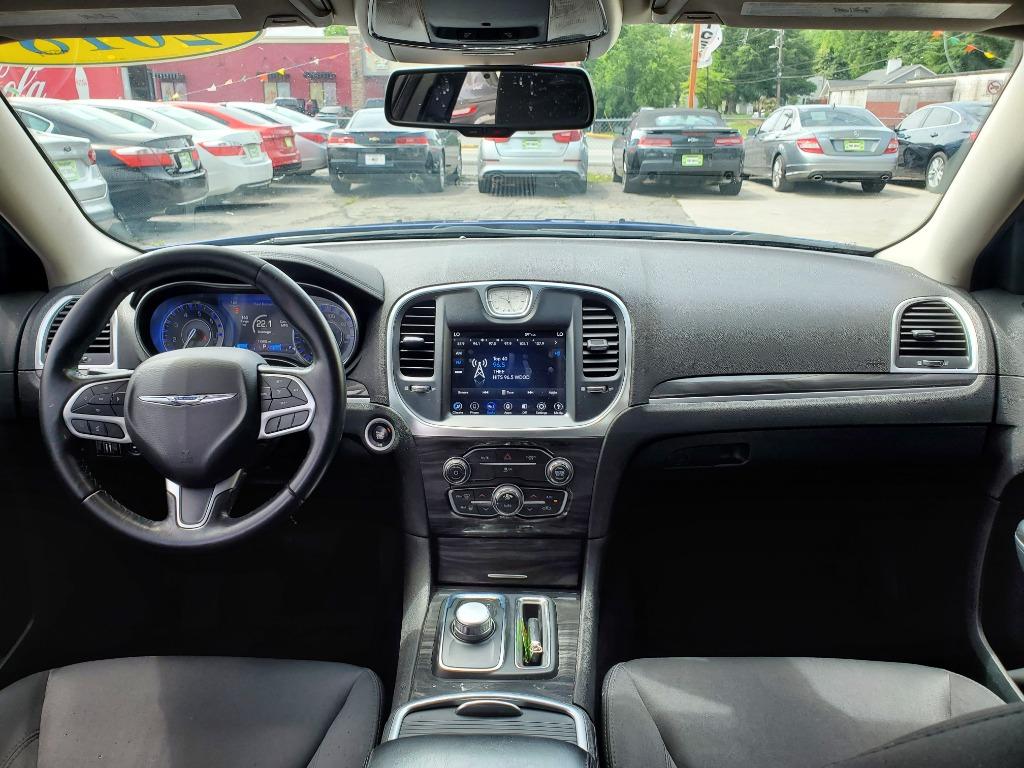2018 Chrysler 300 - $9,995