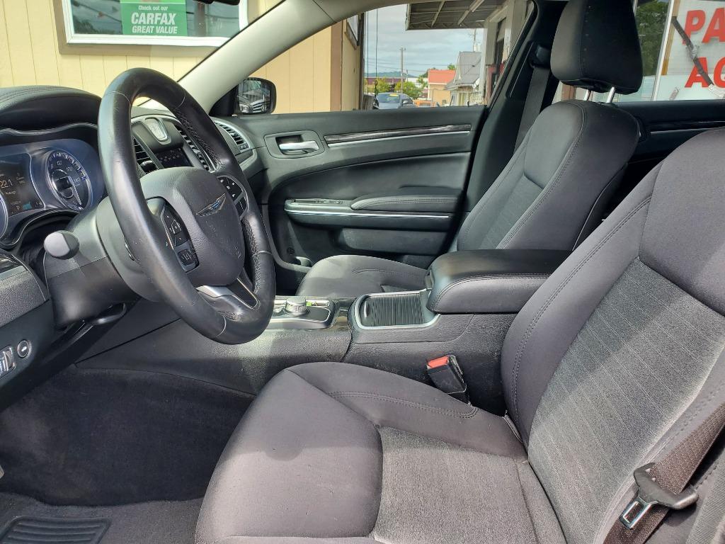 2018 Chrysler 300 - $9,995
