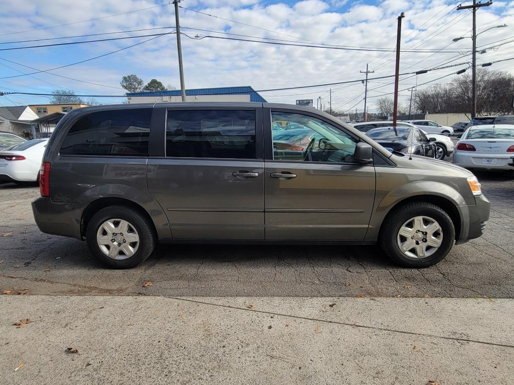 2010 Dodge Grand Caravan SE photo