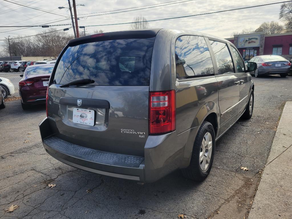 2010 Dodge Grand Caravan SE photo