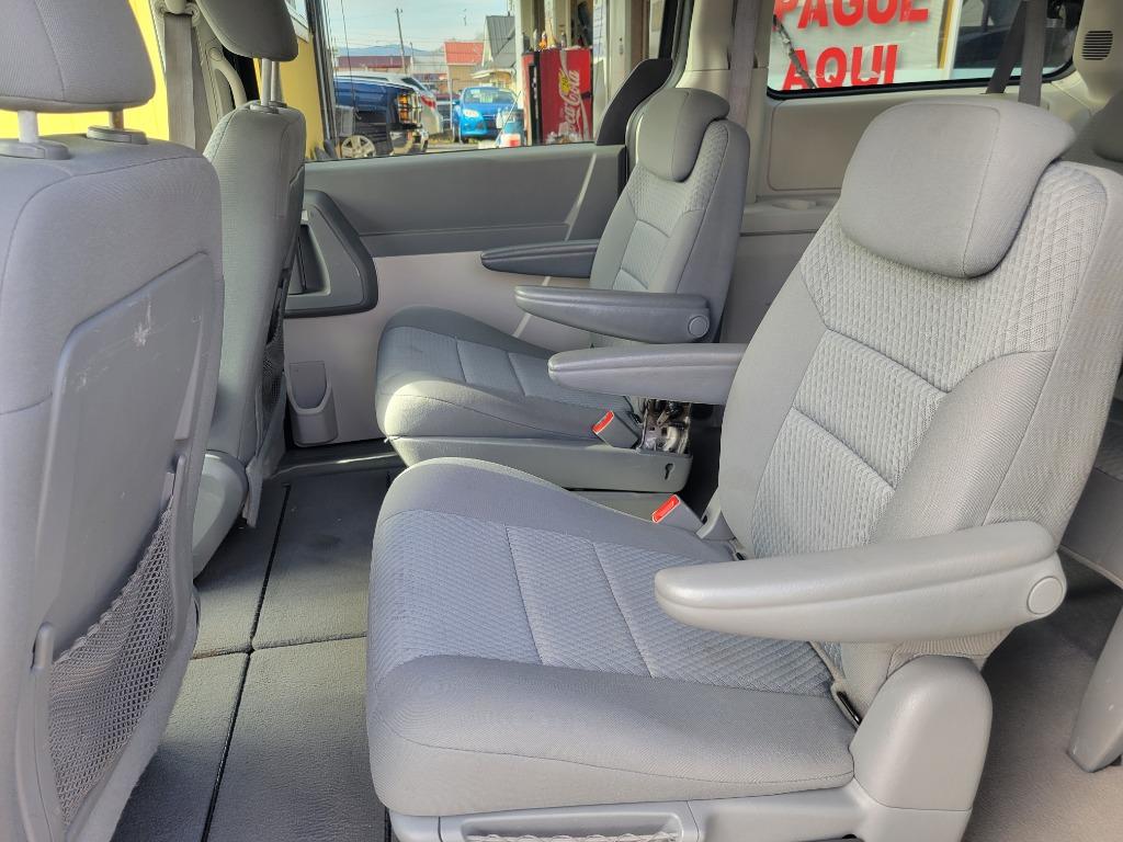 2010 Dodge Grand Caravan SE photo