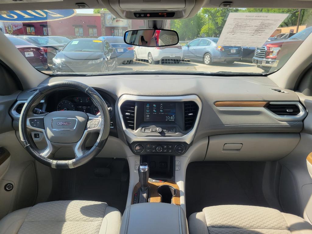 2018 GMC Acadia SLE2 photo