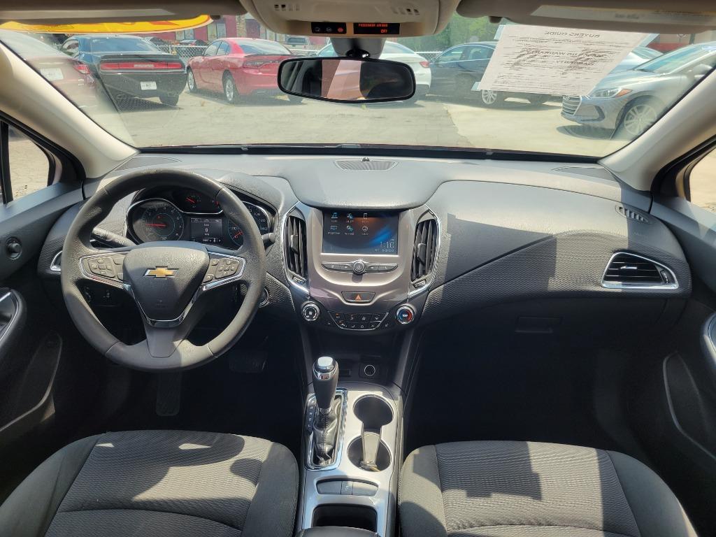 2016 Chevrolet Cruze - $14,995