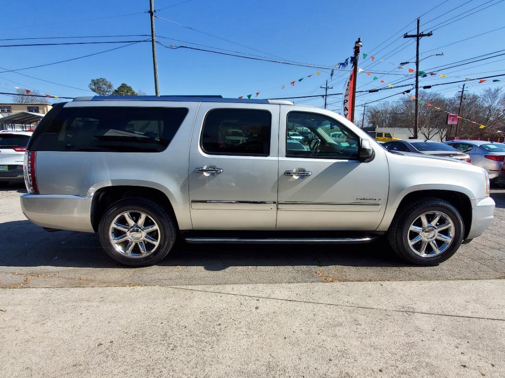 2011 GMC Yukon XL Denali photo