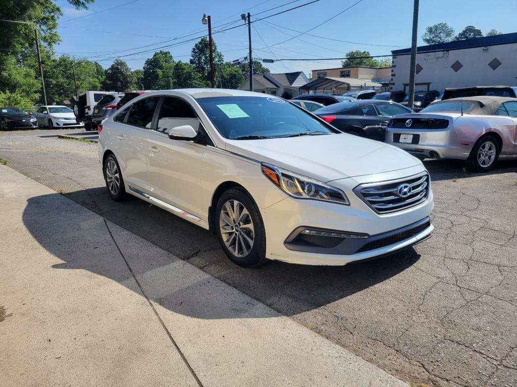 The 2016 Hyundai Sonata Limited photos