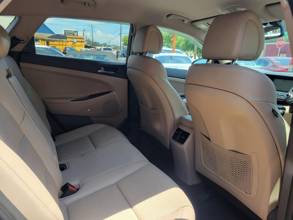 2017 Hyundai Tucson - $10,995