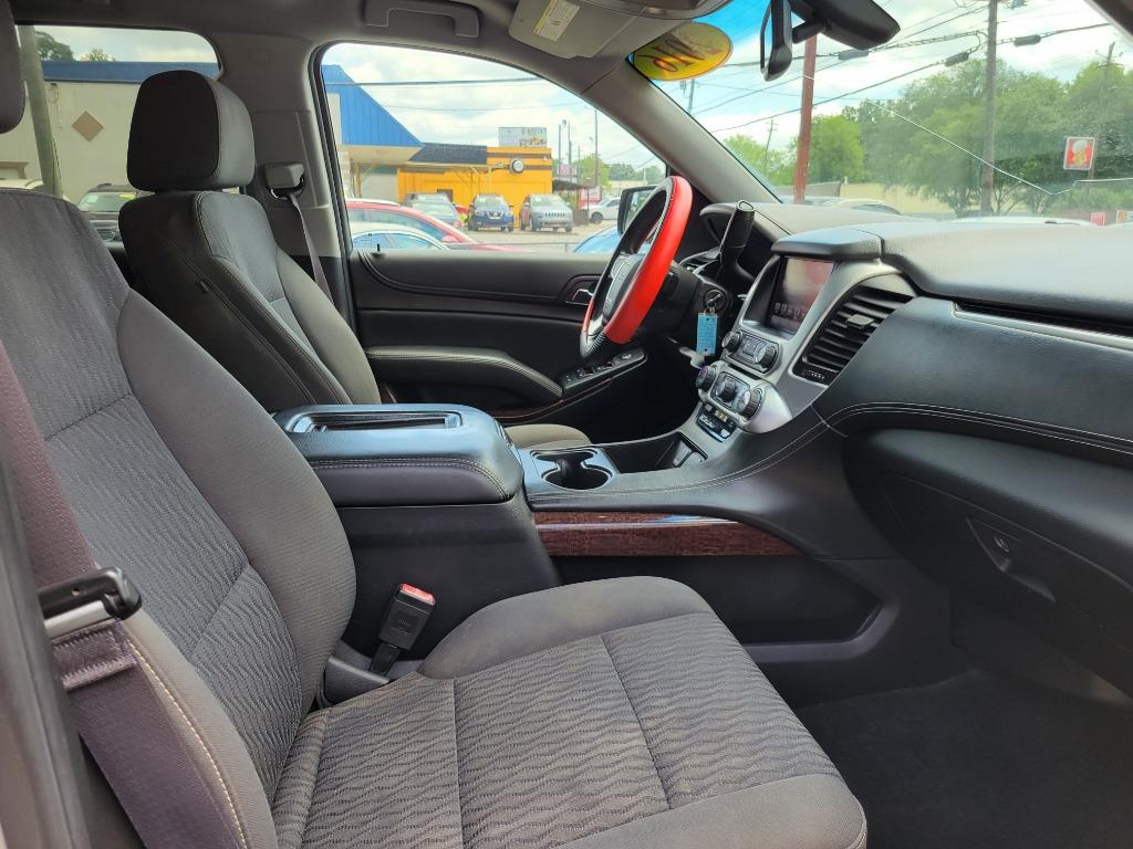 2016 GMC Yukon SLE photo