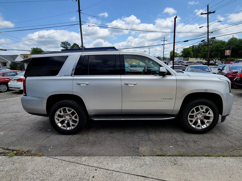 2016 GMC Yukon SLE photo