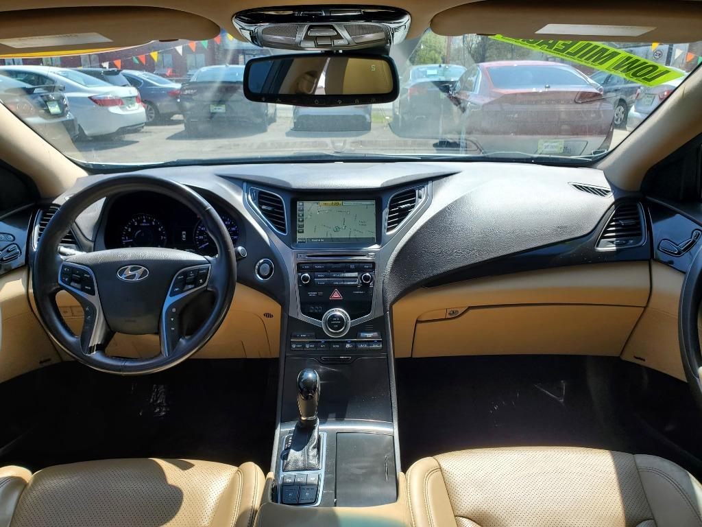 2016 Hyundai Azera - $16,995