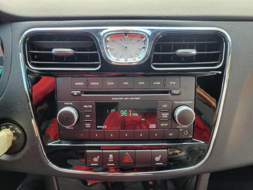 2013 Chrysler 200 - $11,995