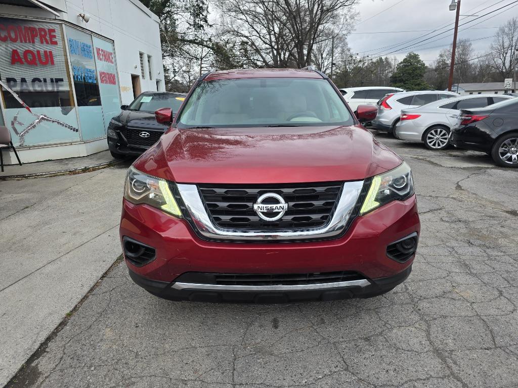 2017 Nissan Pathfinder Platinum photo