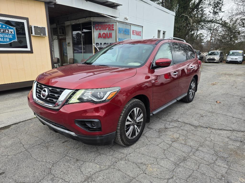 2017 Nissan Pathfinder Platinum photo