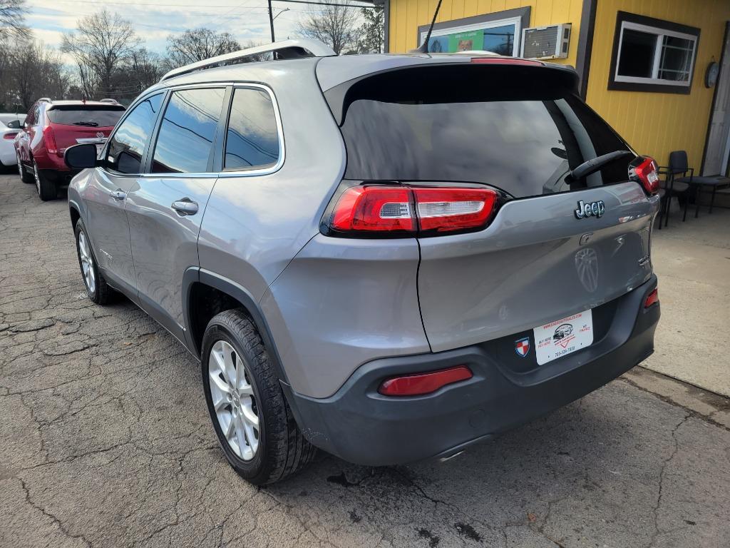 2015 Jeep Cherokee - $11,995