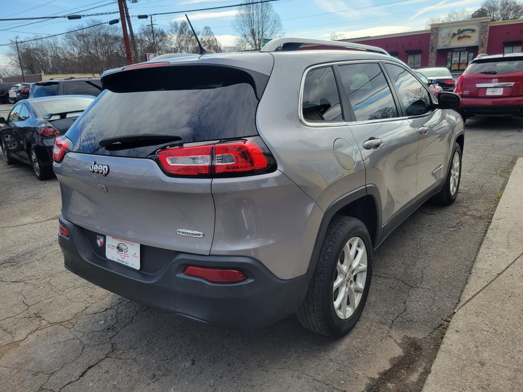 2015 Jeep Cherokee - $11,995