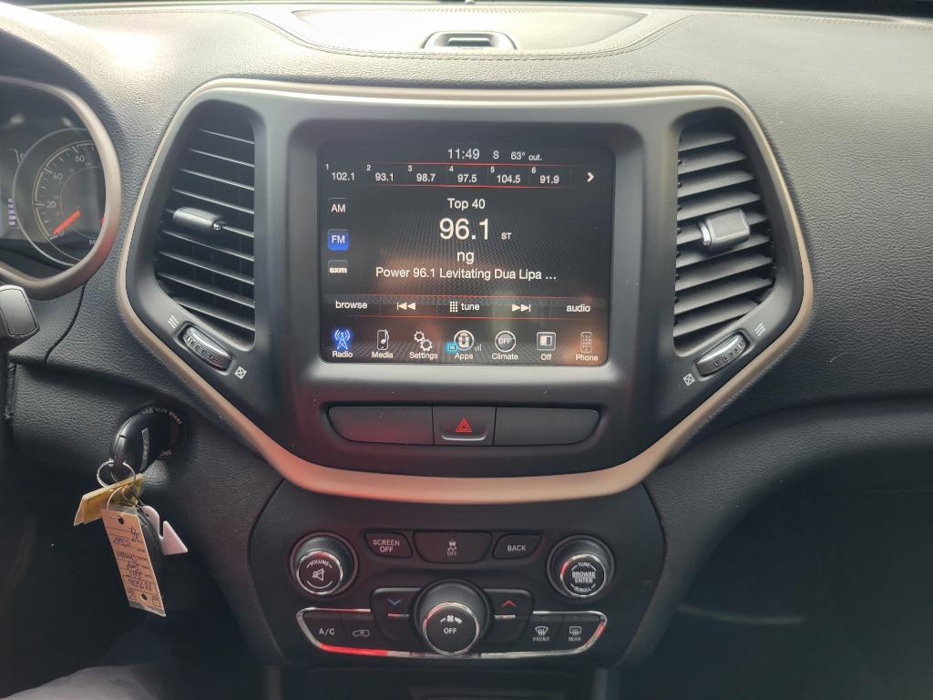 2015 Jeep Cherokee - $11,995