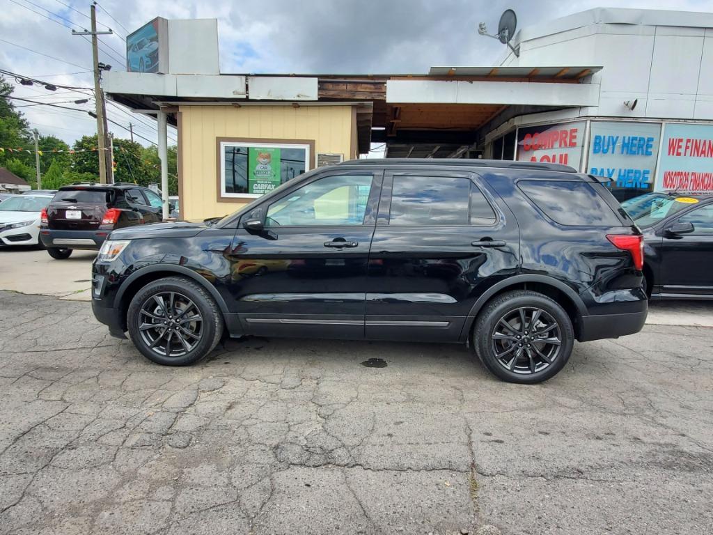 2017 Ford Explorer XLT photo
