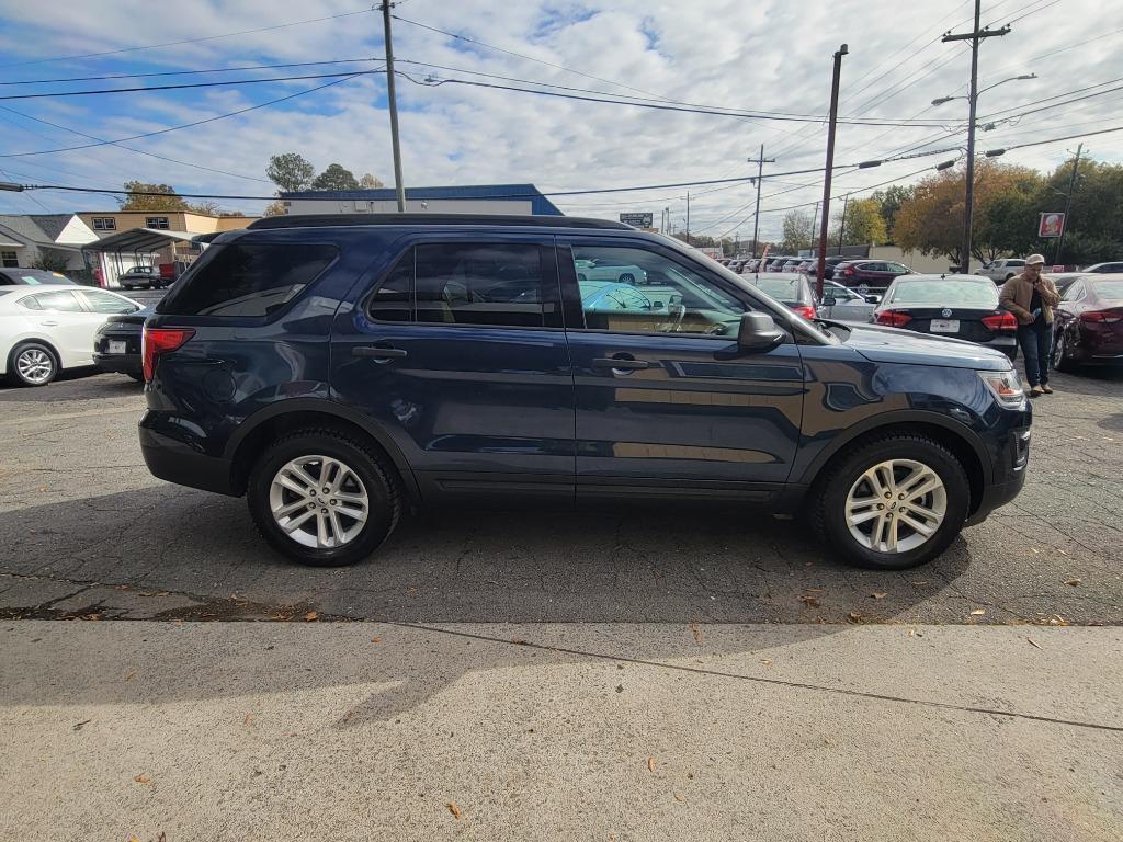 2017 Ford Explorer  photo