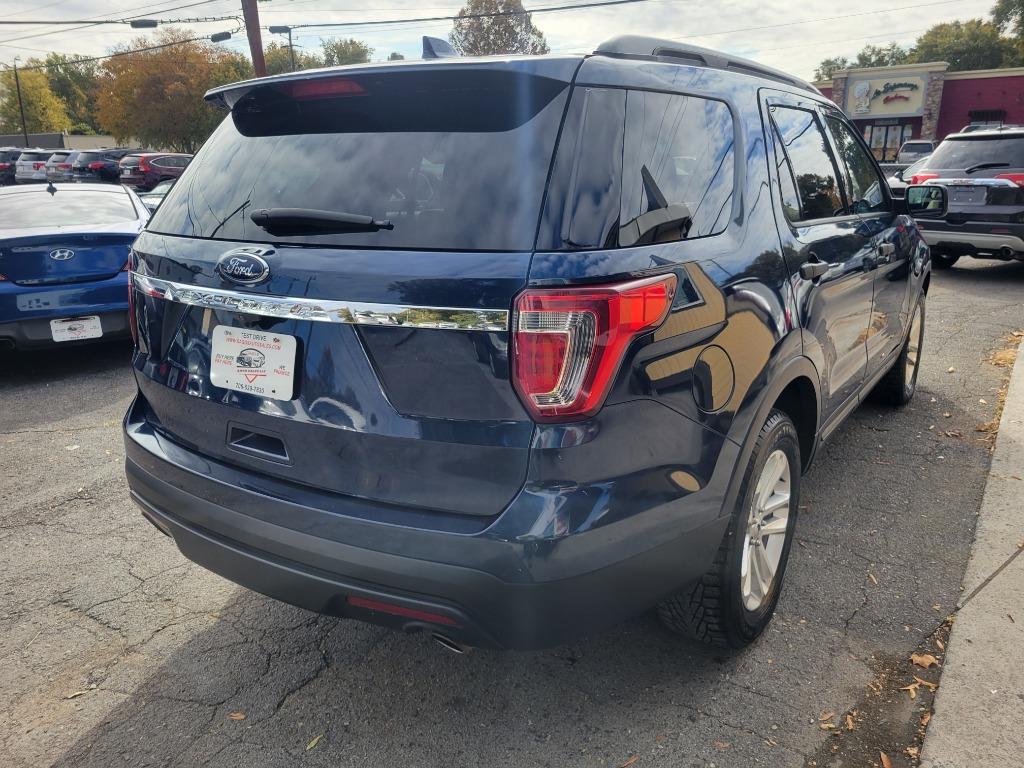 2017 Ford Explorer  photo