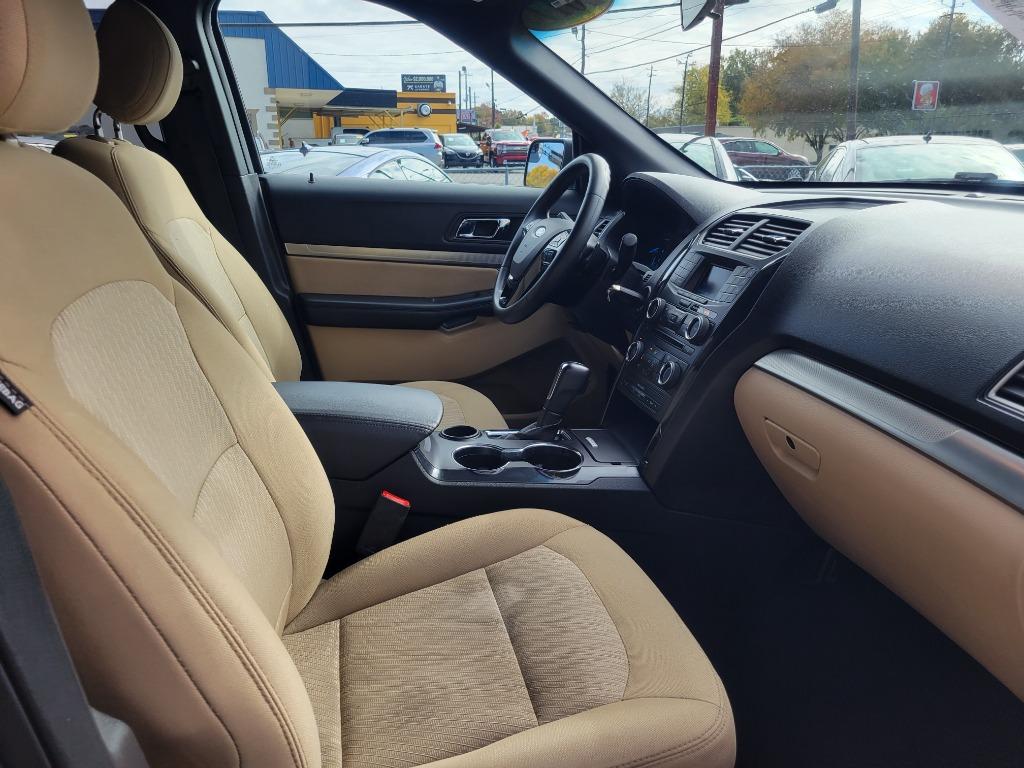 2017 Ford Explorer - $20,995